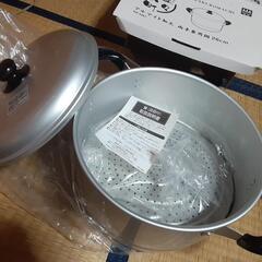 両手兼用鍋　アルマイト加工　26センチ　蒸し調理もできる目皿付　未使用　保管汚れはありの画像