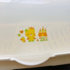 電子レンジ用哺乳瓶消毒器の画像
