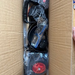 大特価価格！草刈り機 充電式草刈り機 1880W高出力 連続駆動40-50分 補助車輪付きの画像