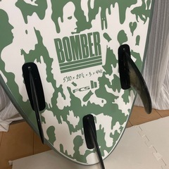 サーフボード　ソフテック　ボンバー　リュージュコードとフィン付きの画像