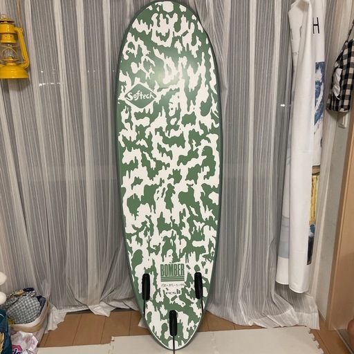 サーフボード　ソフテック　ボンバー　リュージュコードとフィン付き