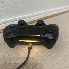 プレイステーション4本体　コントローラー　ソフトの画像