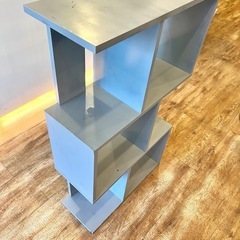 モダン コンクリート調 シェルフ グレー　棚の画像