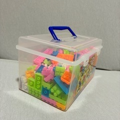 美品✨ブロック(収納ケースつき)の画像