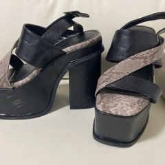 22.5cm 厚底サンダル　アンビーの画像