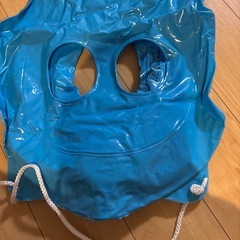 ハンドル付き　浮き輪　男の子の画像