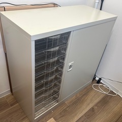 オフィスキャビネットの画像