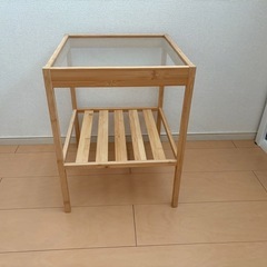 サイドテーブル