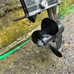 スズキ5馬力船外機の画像