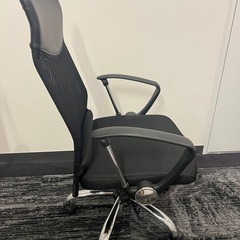 ハイバックメッシュチェアエスナ　昇降機能・360°回転式ワークチェア肘置き　パソコンチェア　ランバーサポート付きデスクチェアの画像