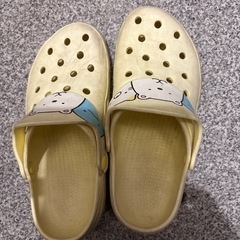 中古すみっこぐらしクロックスの画像