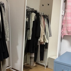 【問合せ終了】IKEAの大きめ姿見•白い縁の鏡です