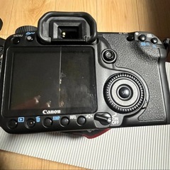 Canon デジタル一眼レフカメラ EFS17-55mm レンズ付き  EOS40Dの画像