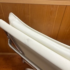 オフィスチェア　ホワイト　白の画像