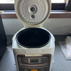 炊飯器/ 
タイガーマイコン炊飯ジャーの画像