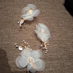 結婚式 髪飾りなどの画像