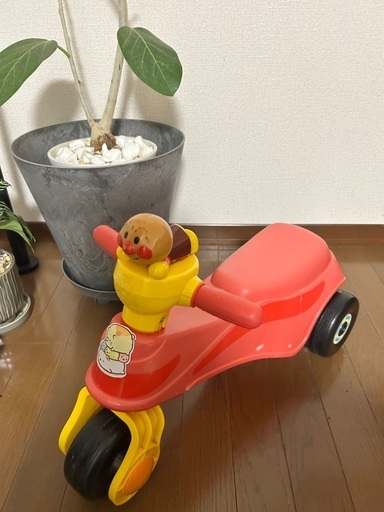 美品】室内 アンパンマン デラックスII 三輪 アンパンマン三輪車