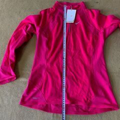 未使用　ナイキ　3点まとめ　レディース用　Ｍサイズ　スポーツウエア　タグ付き　NIKE　シューズおまけ付の画像