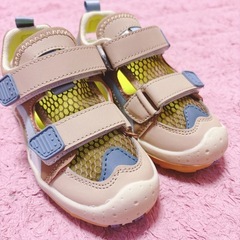 子供用 スニーカー 🧸 18cm  新品未使用 サンダル シューズの画像