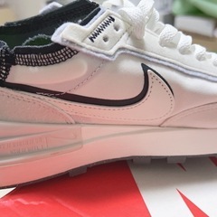 NIKE WAFFLE ONE SE PRO/27.0㌢IVORY BLACK の画像