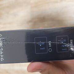 未開封　【2025年新登場】ピンマイク 360°集音録音 ワイヤレスマイク 瞬時接続 音画同期 ノイズ軽減 3in1 ワイヤレスピンマイク 2人同時使用 iPhone/Type-C Android/PC/カメラ対応 ASMR APP不要 Bluetooth不要 3.5mm対応 360°回転可能 クリップ式 Vlog撮影/動画配信/生放送/TikTok用の画像