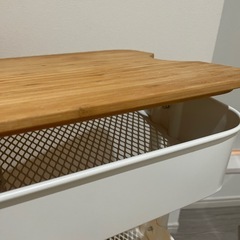 7/8まで　IKEA ワゴン　蓋つきの画像