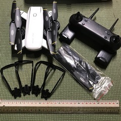 デュアルカメラ ドローン SG700 スマホ対応 ほぼ未使用 通電のみ確認済の画像