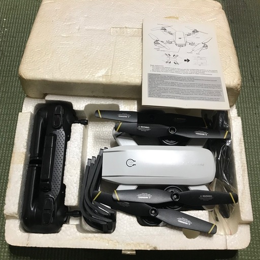 デュアルカメラ ドローン SG700 スマホ対応 ほぼ未使用 通電のみ確認済