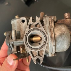 v100 純正キャブレターの画像
