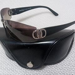 ■美品■ Salvatore Ferragamo フェラガモ サングラス 眼鏡 メガネ　ブラック系の画像