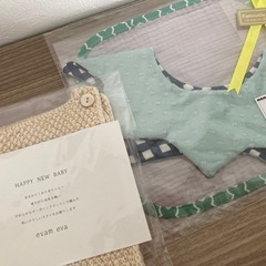 シリコンビブやよだれかけの画像