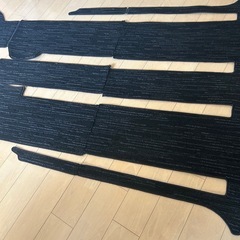 トヨタアルファード30系後期純正フロアマット 純正美品の画像