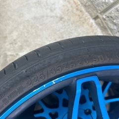 ハイエース　タイヤホイールの画像