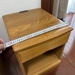 ナイトテーブル、サイドテーブル、2個
の画像