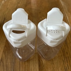 11 調味料入れ 2つの画像