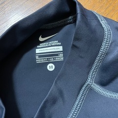 最終値下げ　 NIKE 150 水着上下 の画像
