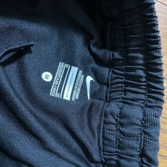 最終値下げ　 NIKE 150 水着上下 の画像