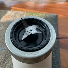 スムージーメーカー　ジュースメーカー　ブレンダーコンパクトの画像