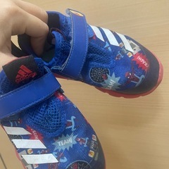 adidas スパイダーマン　15.0.の画像