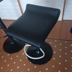 カウンターチェアの画像