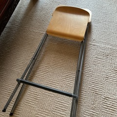 IKEAハイチェア一脚の画像