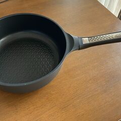 新品未使用★ベルフィーナプレミアムダイヤモンドエンボスパン(蓋付...