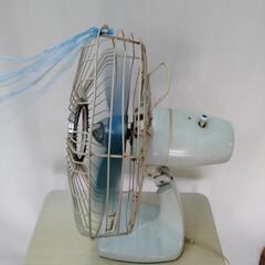 昭和レトロな扇風機の画像
