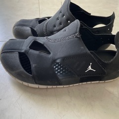 NIKE ジョーダン　サンダル　黒の画像