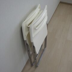 折りたたみチェア2脚（ホワイト）【小金井市民限定】（小金井市再生家具）品番：07-01-04 ※新規優先の画像