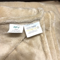 美品　セット　膝掛け　AIFY 毛布 シングル ブランケット 夏用 冷房対策 柔らか　マイクロファイバー もうふ フランネル オールシーズン 軽い 大判 美容　おしゃれ 薄手 軽量 1人暮らし　エステ　サロン　ブランケット　掛け毛布 四季適用　韓国　 北欧 洗える 140×200cm ベージュ　ブランケット　小動物　ペット　ふかふか　足に優しい　洗濯　洗えるの画像