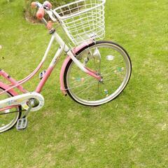 子供用自転車ピンク系の画像