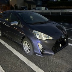 商談中　H27年式　アクア　車検R9年2月迄