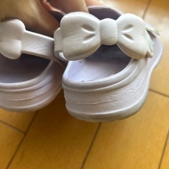 クロックス風サンダル　15cm パープルの画像