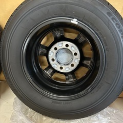 新車外し ハイエース 送料込み 195/80R15 ブリヂストン4本純正アルミの画像